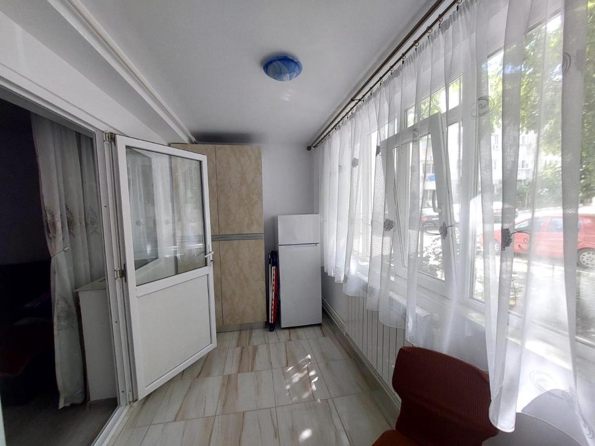 Апартаменты Apartament Beatrice Нэводари Экстерьер фото